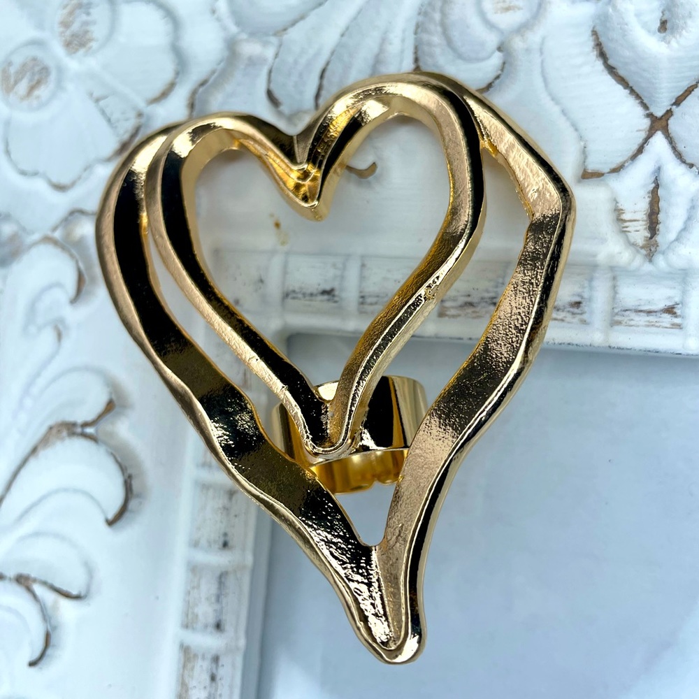 New ~ Heart Oversized ring - Picture 2 of 6